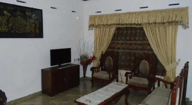 Shalona Holiday Home