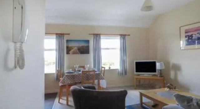 Flat 12, Book Hotel Trearddur Bay Anglesey