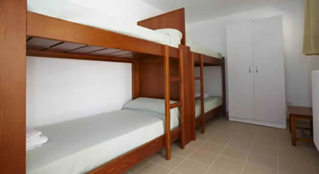Albergue El Gracijo, Book Hotel Hotels in Aragon with Parking, Parking