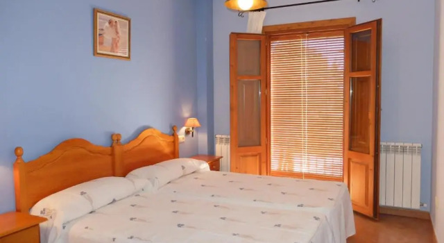Apartamentos Cañones de Guara y Formiga, Book Apartment Hotels in Aragon with Parking, Parking