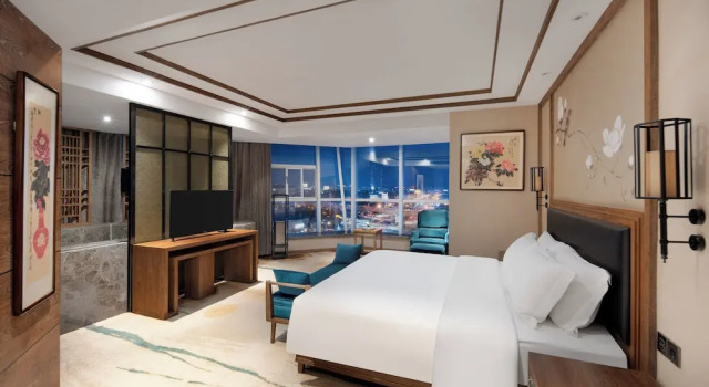 Двухместный люкс Superior с видом на город Grand Mercure Kunming South
