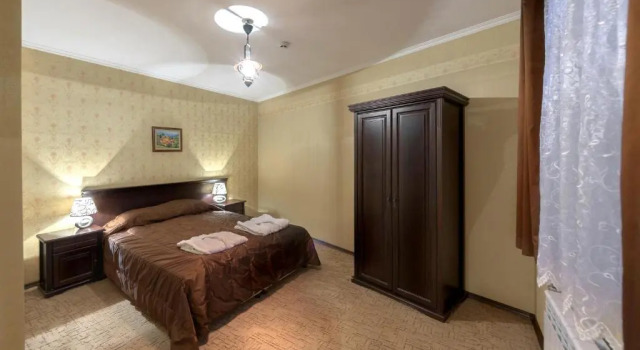 Полулюкс Hotel Izvora 2