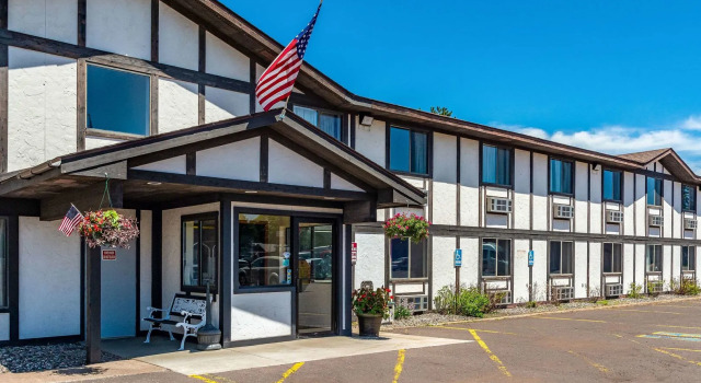 Magnuson Hotel Ironwood