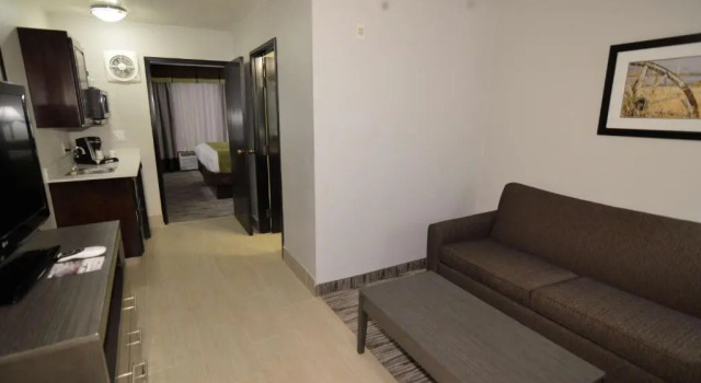 2 soveværelser i dobbelt suite Holiday Inn Express Hotel & Suites Liberal