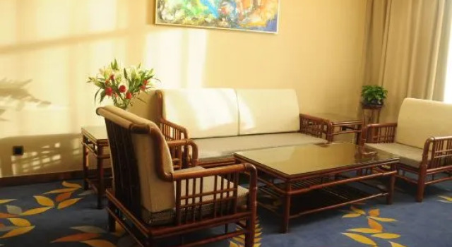 Люкс Deluxe The Kaze 34 Hotel and Serviced Residence