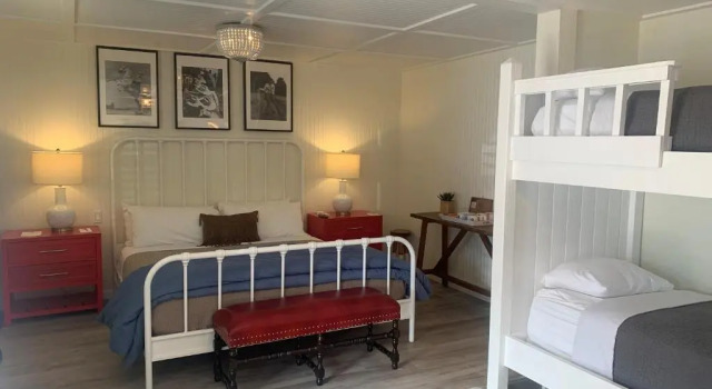 Люкс Stables Inn