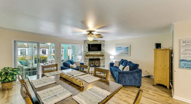 Апартаменты с 3 комнатами 2 Mi to Rehoboth Beach: Home w/ Sunroom!
