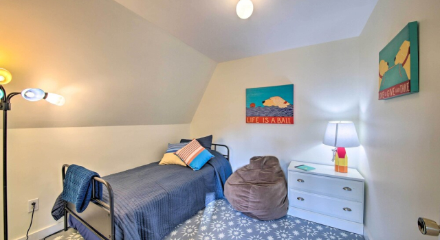 Апартаменты Boothbay Apt w/ Furnished Deck ~ 1 Mi to Bay