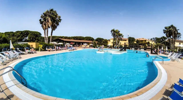 Hotel Medar with pool in Arborea, Buchen Sie Hotel Arborea Oristano