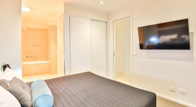 Студия Indulge Apartments - Langtree