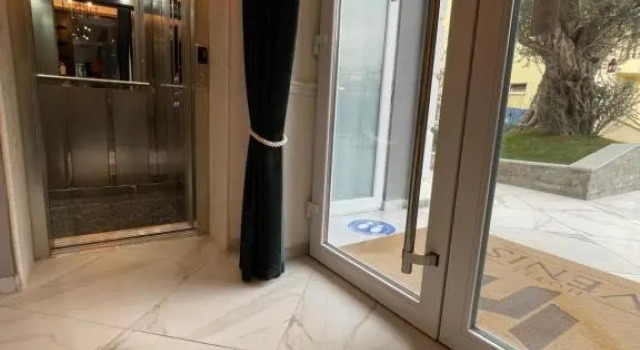 Venis Hotel