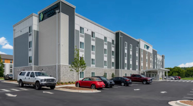 WoodSpring Suites Glendale Sports & Entertainment District