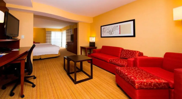 Номер Standard Courtyard Warner Robins