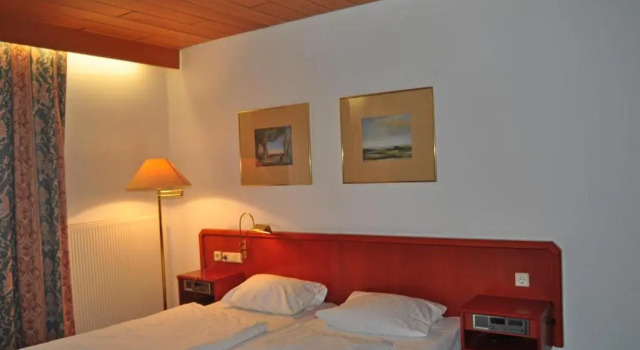 Трёхместный номер Standard Hotel Starkenburger Hof
