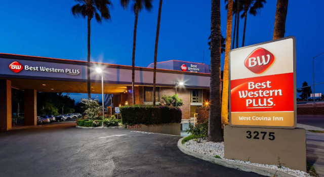 Кровать в общем номере Best Western Plus West Covina Inn