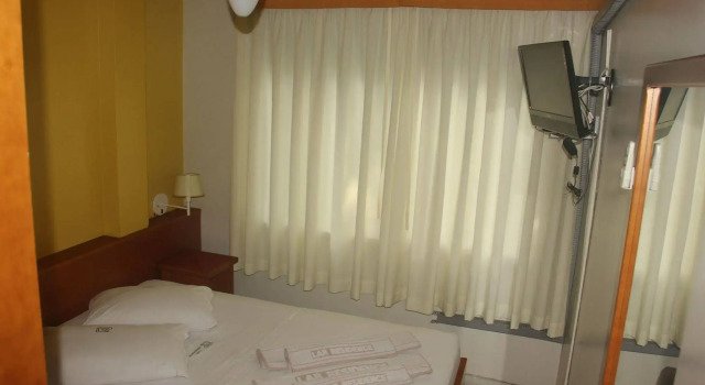 Lar Residence