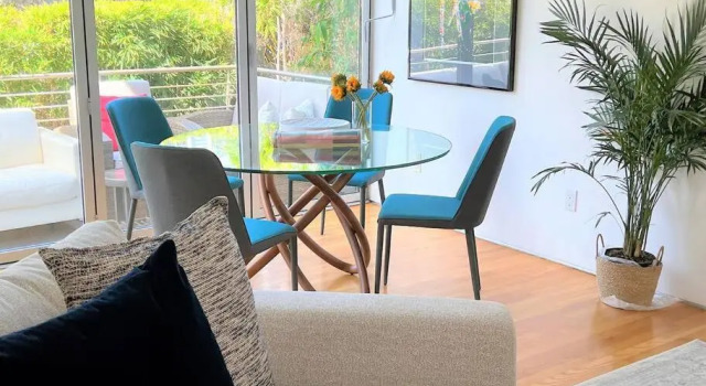 Urban Luxury in Brentwood/Beverly Hills, Забронировать Отель Беверли-Хиллз Лос-Анджелес