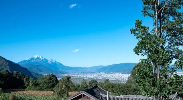 Gengxuan Caoyu Yulong Snow Mountain View Resort Homestay, Prenota Resort Hotel a Lijiang con parcheggio, Parcheggio