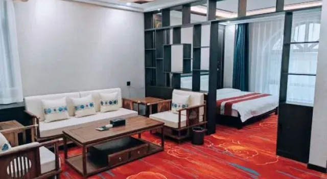Люкс Deluxe Huolin Gol Jincheng Hotel