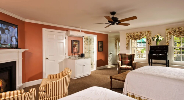 Номер Premium The Winstead Inn