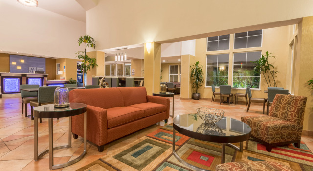 Holiday Inn Express Hotel & Suites Manteca by IHG
