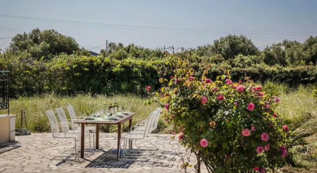 Коттедж с 2 комнатами Kefalonian Sea View Home