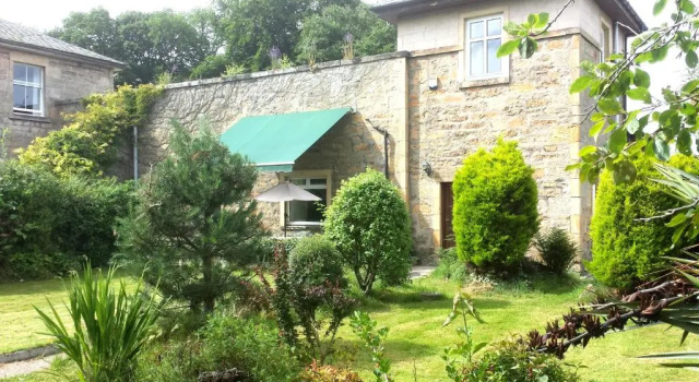 Darwin Cottage Self Catering in Elgin, Забронировать Дом для отпуска Отели Элгин с парковкой, рядом с Relax, Парковка