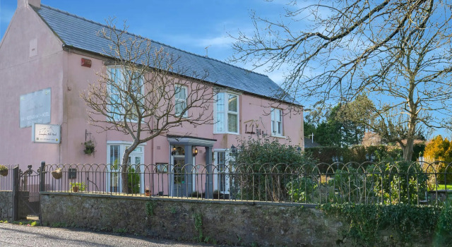OYO Lamphey Hall