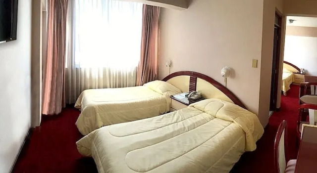 Трёхместный номер Standard Americana Hotel