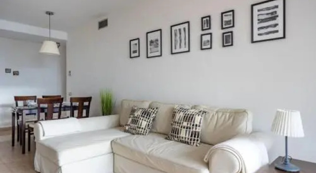 2BR poolfront family apartment WIFI and Near beach