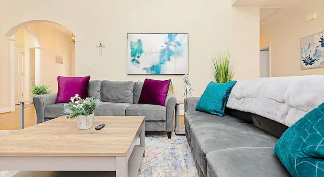 Stoney Creek Cottage Wintergreen w EV Charger, Book Feriehus Sommerhuse i Nellysford, Hytte