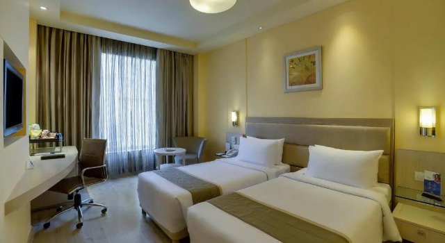 Двухместный номер Superior Sarovar Portico Naraina, Hotel