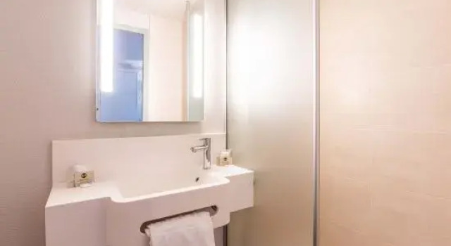 Номер Superior B&B HOTEL SAINT-JEAN de Maurienne