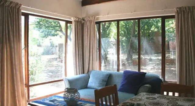 Klein Karoo Bed & Breakfast/Self Catering, Boek Appartement Pretoria 