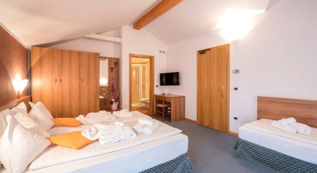 Трёхместный номер Standard с балконом Hotel Alle Piramidi