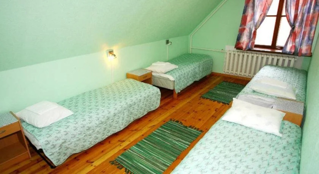 Hostel Asiris, Varaa Hostelli Hotellit Pärnumaa pysäköinnillä, Pysäköinti