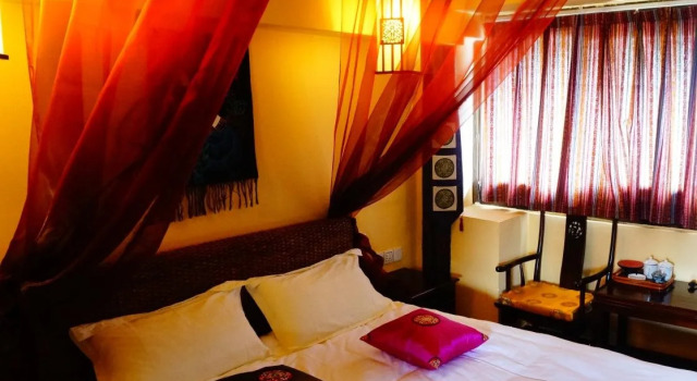 Lijiang Wangjia Courtyard Inn