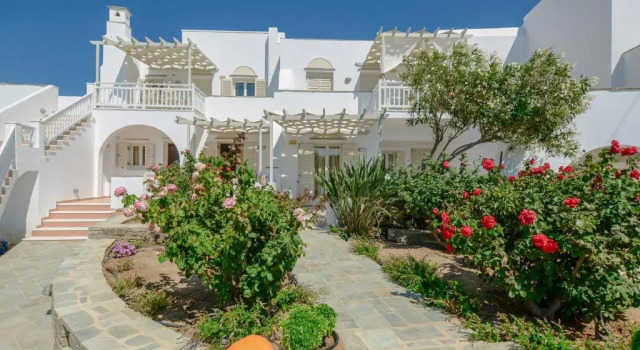 Апартаменты с 2 комнатами Birikos Hotel & Suites