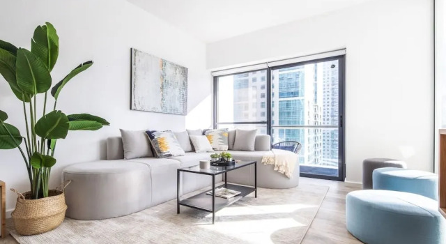 Scandinavian Living in This Modern 2BR in Jlt!, Забронировать Апартаменты/квартира Дубай Эмират Дубай, рядом с Остановка трамвая Marina Towers
