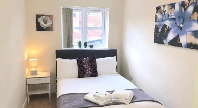 2 bedroom Large Town Centre Apartment FREE Parking, Varaa Huoneisto Asunnot kohteessa Merseyside, Huoneisto