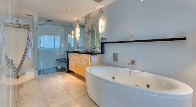 Supérieure chambre 3 chambres avec balcon et Vue sur l'océan Oceans Mooloolaba