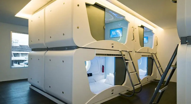 Капсула M Qube Hotel