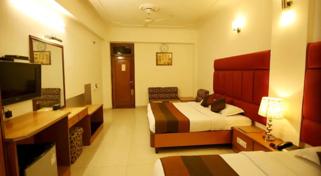 Четырёхместный семейный номер Standard Hotel Parkway Deluxe