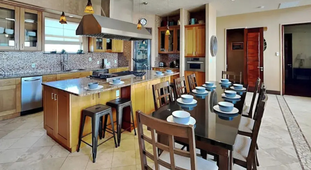 Коттедж Paradise At Last by Ryson Vacation Rentals
