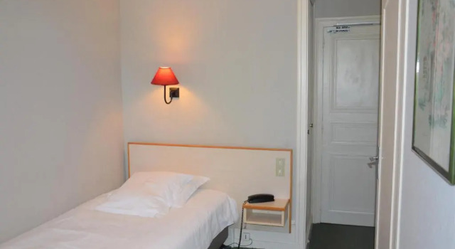 Одноместный номер Standard Grand Hotel de LUnivers