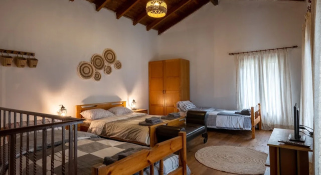 Walnut Tree Villa Ano Archanes-10km From Heraklion