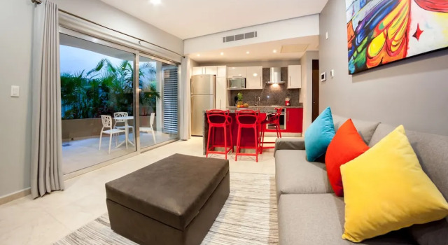 In heart of town 1BR condo in steps distance from the 5th Av by Happy Address