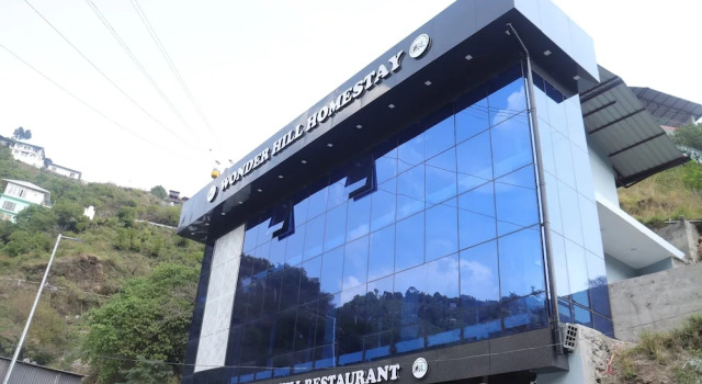 Triple One Hotel Wonder Hill Mussoorie, Rezervovat Hotel Mussoorie Uttarakhand