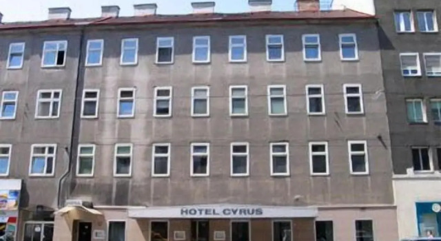 Hotel Cyrus