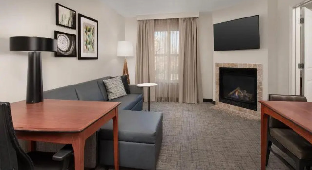 Двухместный люкс Residence Inn by Marriott Fayetteville Cross Creek